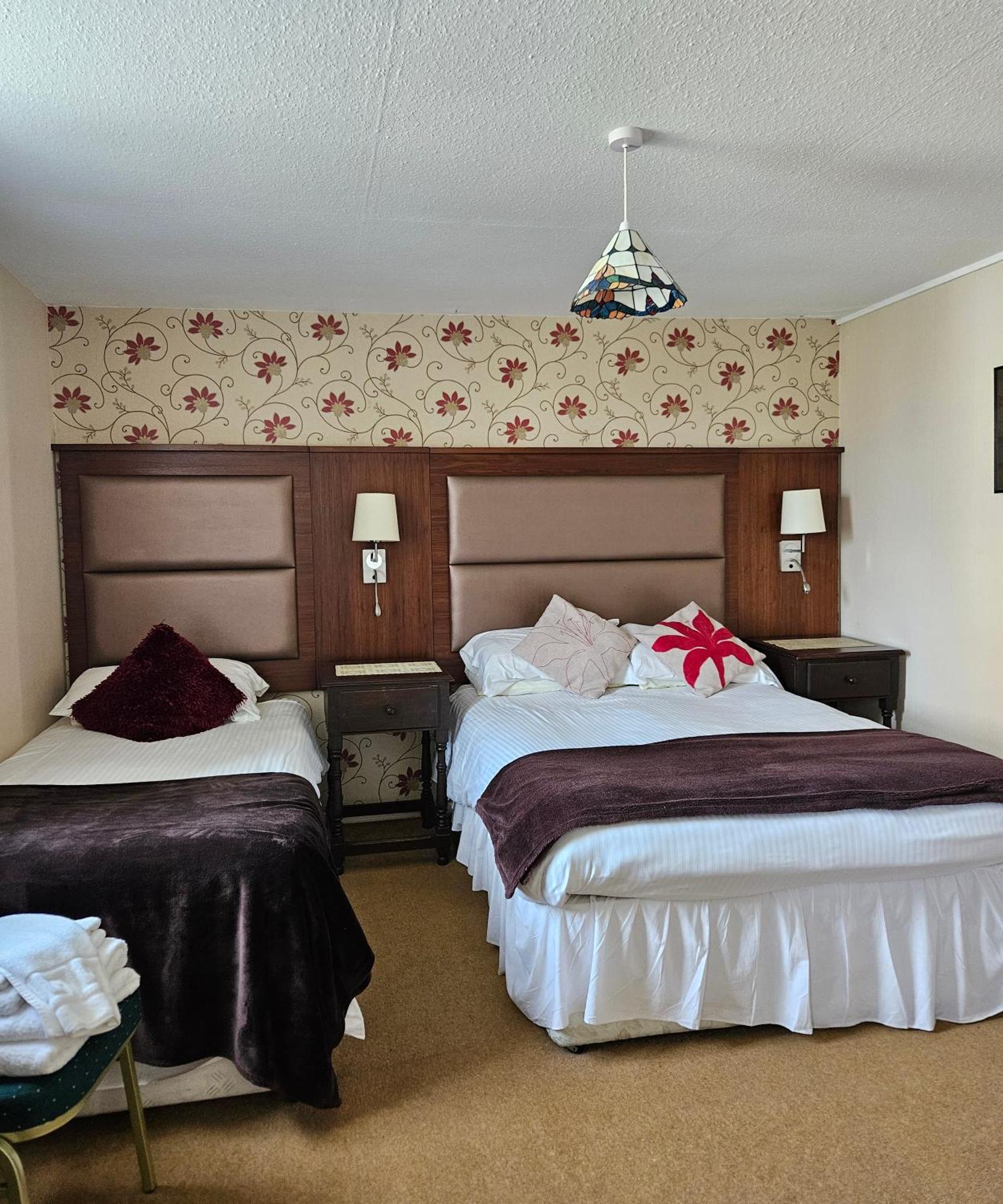 Station Hotel Portsoy Eksteriør billede