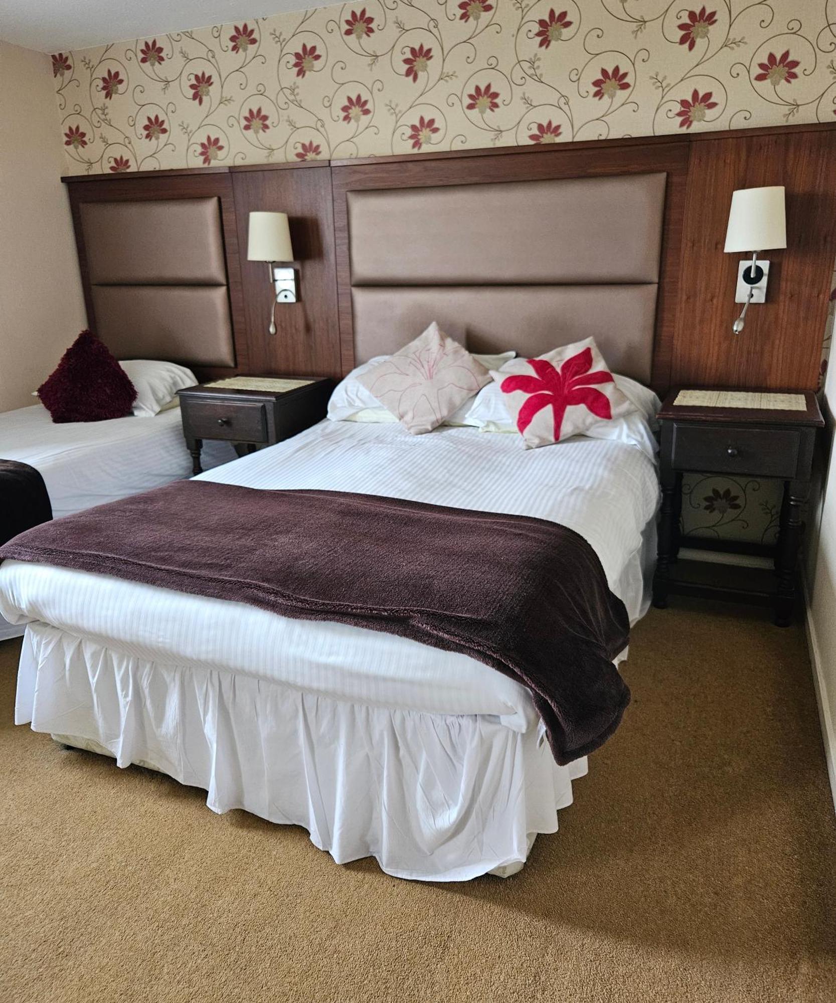 Station Hotel Portsoy Eksteriør billede