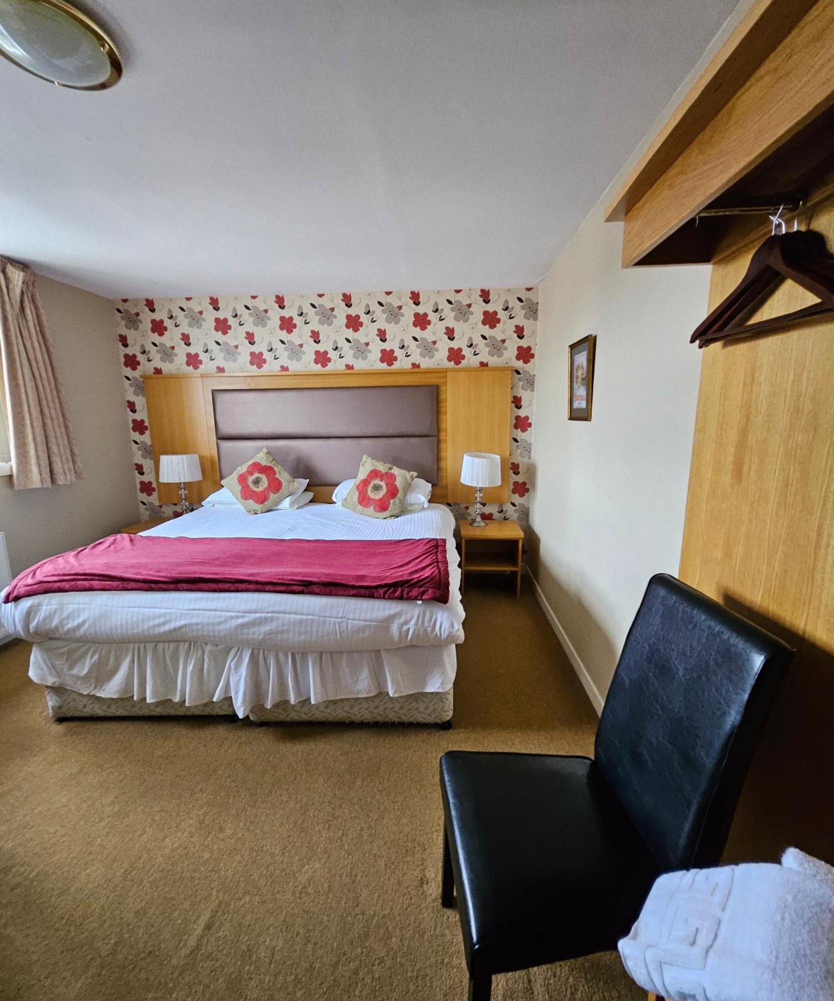 Station Hotel Portsoy Eksteriør billede
