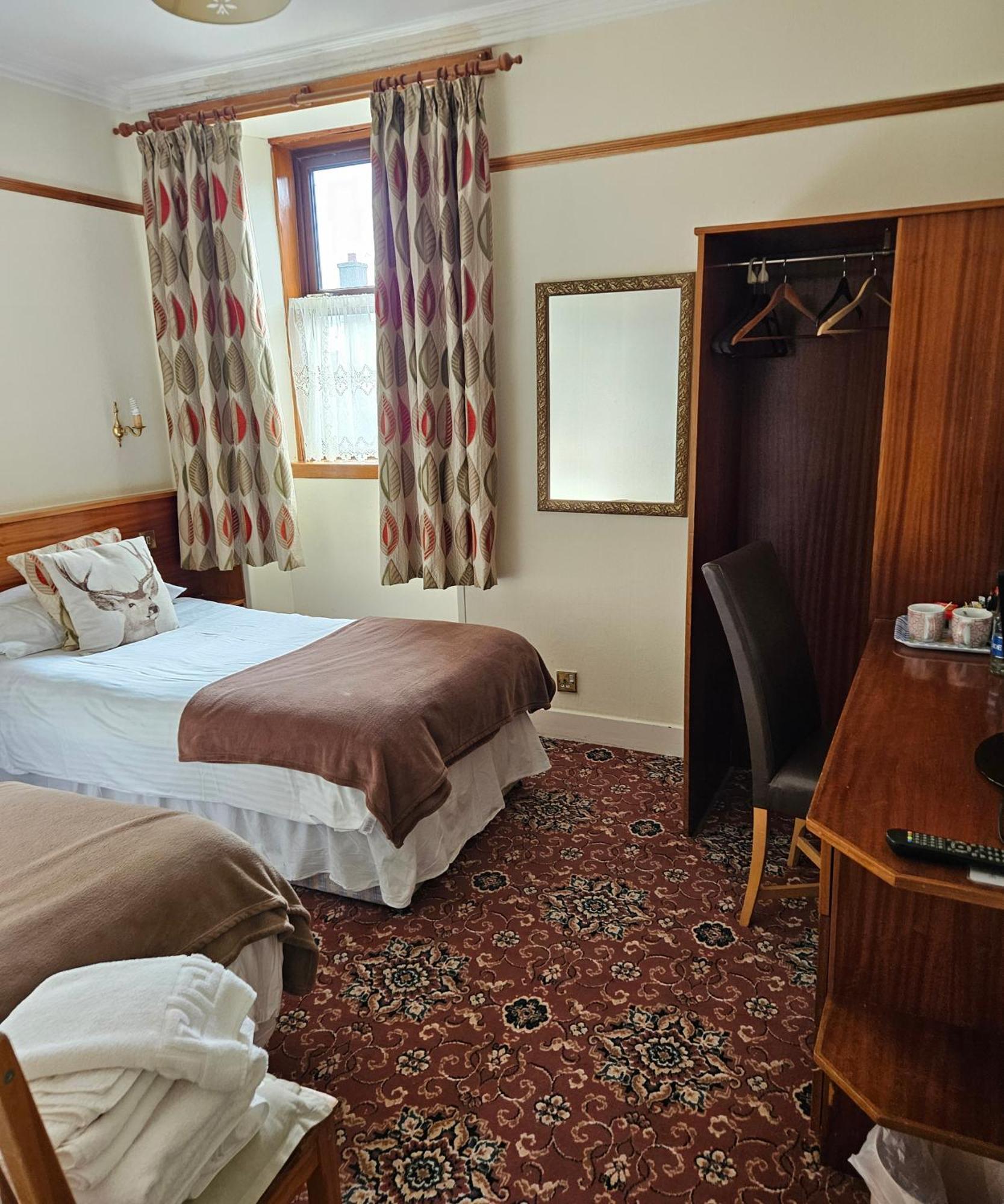 Station Hotel Portsoy Eksteriør billede