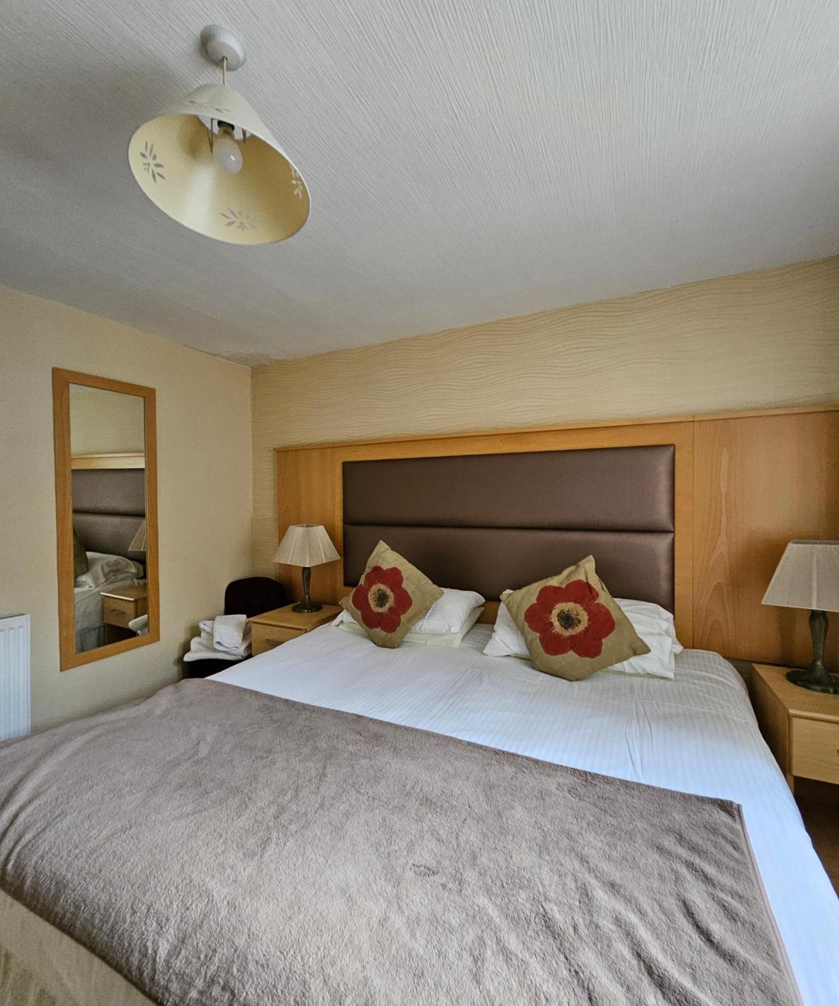 Station Hotel Portsoy Eksteriør billede
