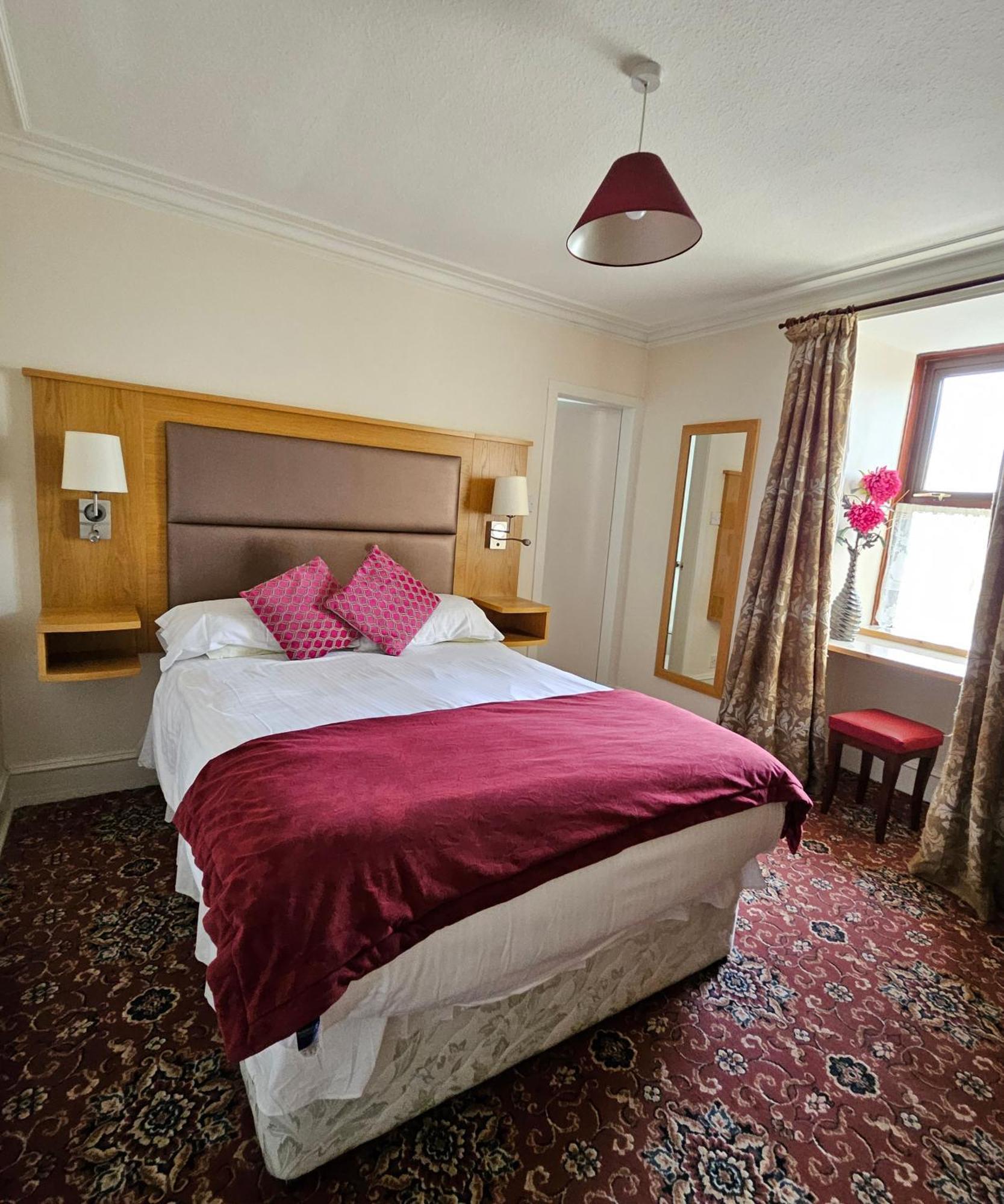 Station Hotel Portsoy Eksteriør billede
